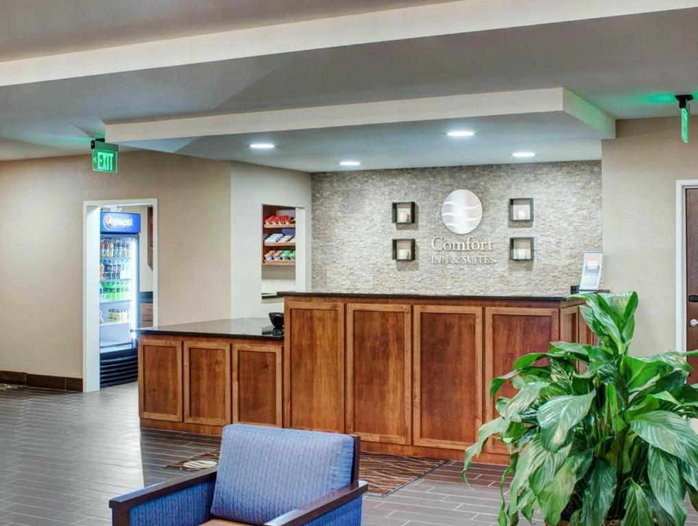 Comfort Inn & Suites Caldwell Экстерьер фото